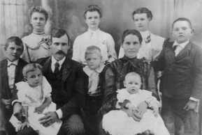 spfamily.jpg (14541 bytes)